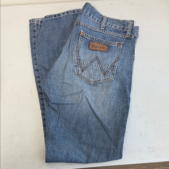 Wrangler Other - Wrangler Men's Denim Relaxed Jeans